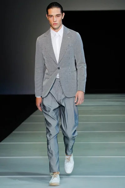 Look 50